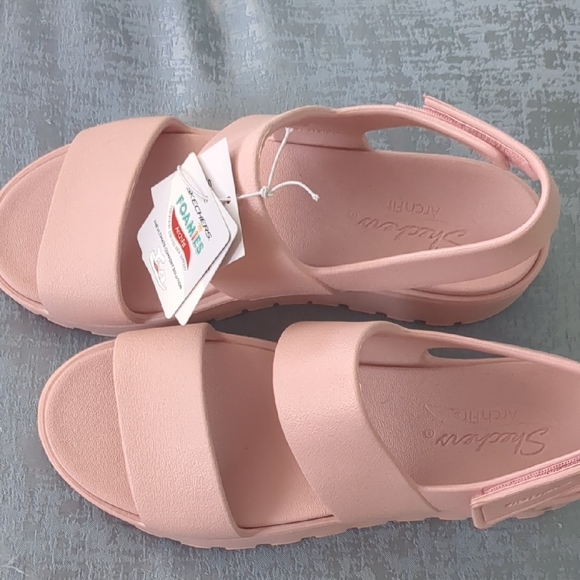 Skechers New Women's Archfit Pink Foamies Sandals - Picture 2 of 7